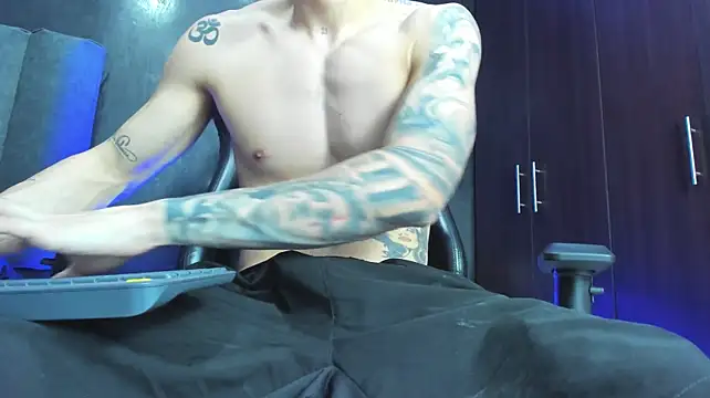 Enzo_Maserati – webcam-show