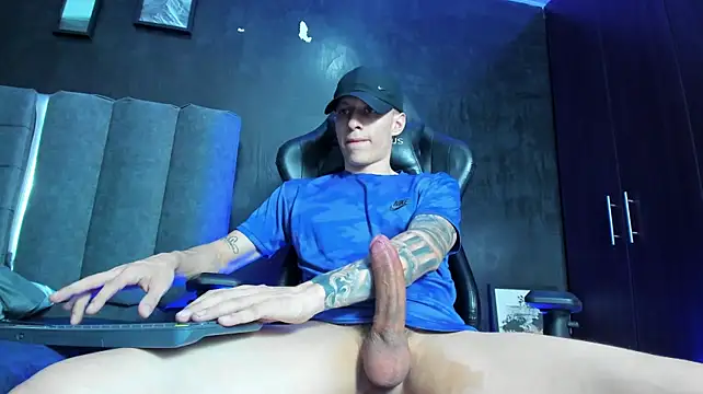 Enzo_Maseratin Webbikameraesitys