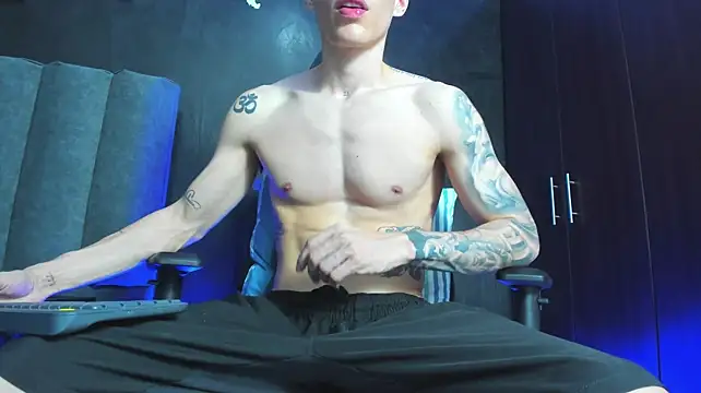 Enzo_Maserati Webcamshow