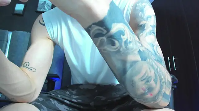 Show de Enzo_Maserati na webcam