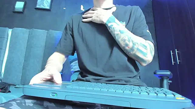 Enzo_Maserati 网络视讯表演