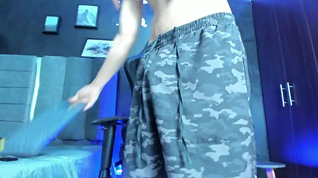 Enzo_Maserati Show in webcam