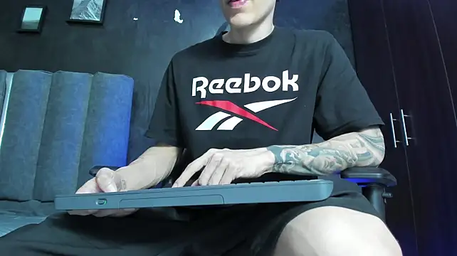 Enzo_Maserati's Webcam Show