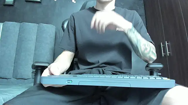 Enzo_Maserati's Webcam Show