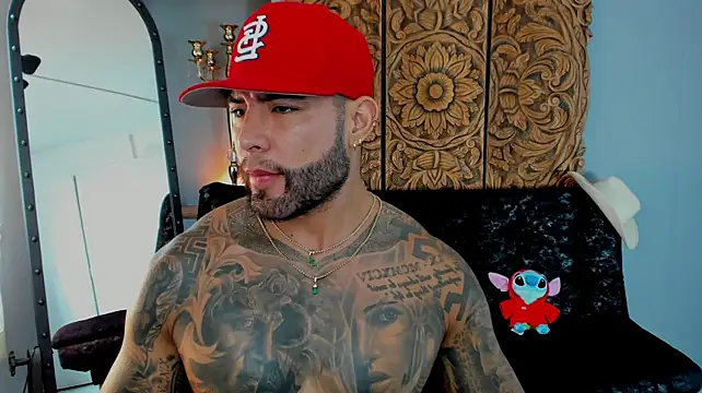 Show modela Aaron_Vega na web-kameri
