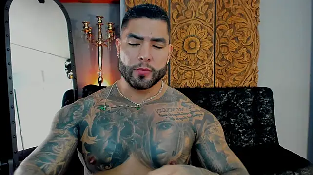 Aaron_Vega webkamerás műsora