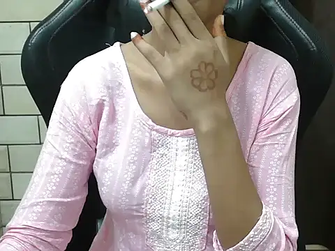 Pertunjukan Kamera Web Mayra4U
