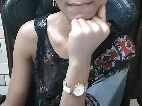 Mayra4U webkamerás műsora