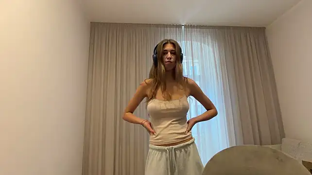 MarleenHaynie Adlı Modelin Canlı XXX Sohbeti