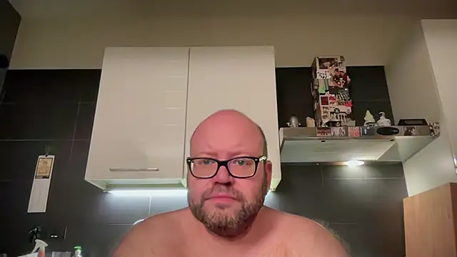 theitalianbear Show Webcam
