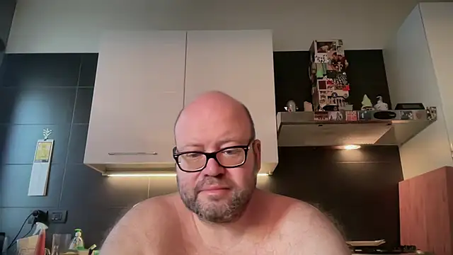 theitalianbear's Webcam Show