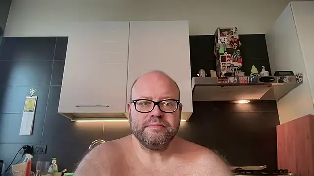 theitalianbear Show in webcam
