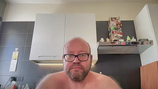 theitalianbear Adlı Modelin Web Kamerası Şovu