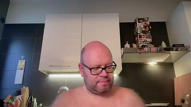 theitalianbear Show in webcam