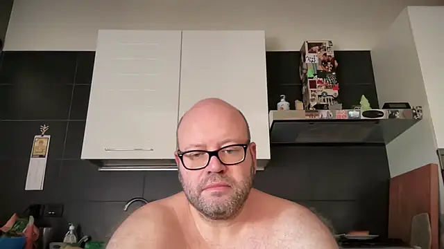 theitalianbear Show in webcam