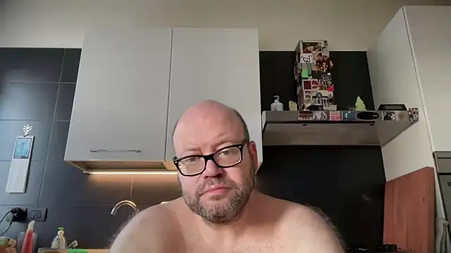 theitalianbear Adlı Modelin Web Kamerası Şovu