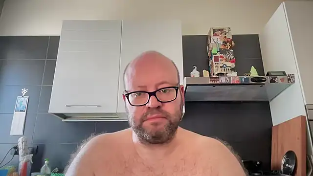 theitalianbear Adlı Modelin Web Kamerası Şovu