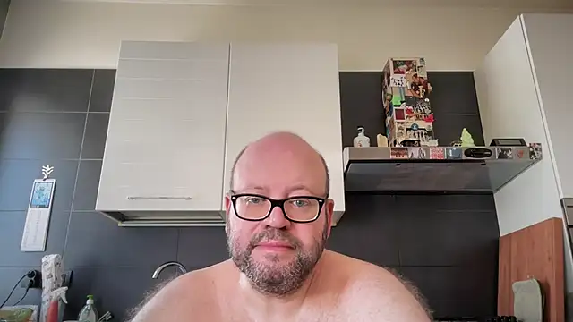 theitalianbear Webcam Show