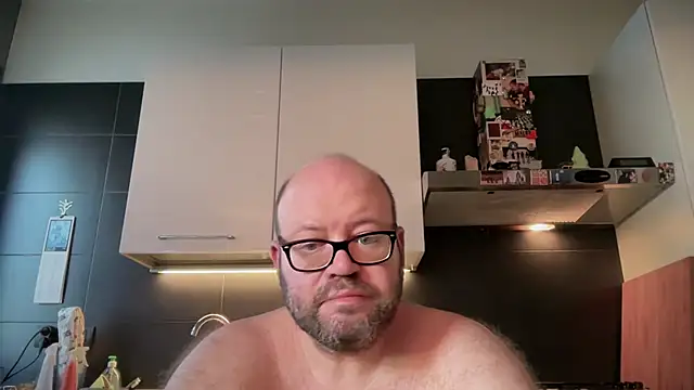 theitalianbear Webcam Show