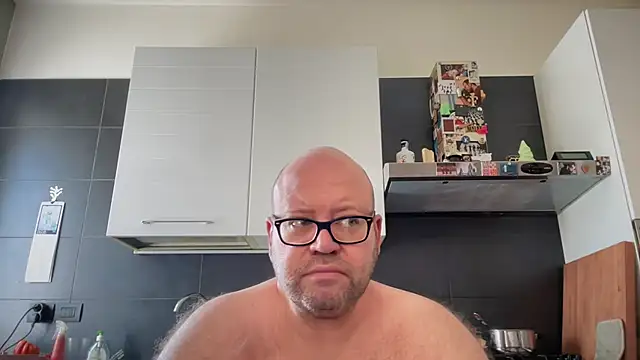 הופעת וובקאם של theitalianbear