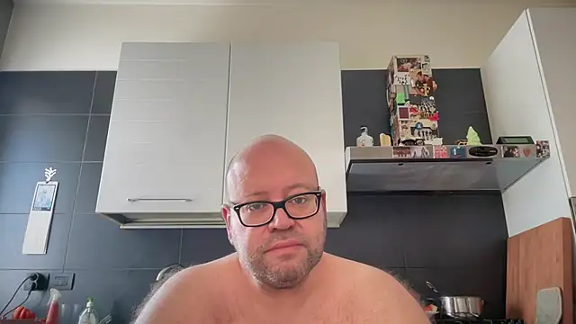 theitalianbear Show in webcam