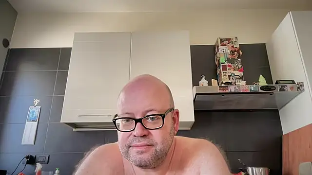 Pokazy przed kamerką – theitalianbear