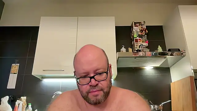 theitalianbear Show Webcam