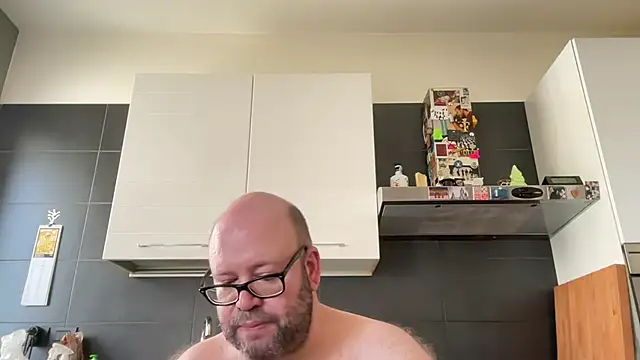theitalianbear Show in webcam