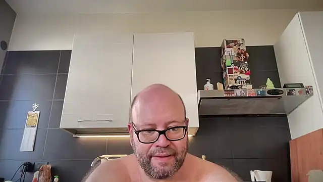 Pokazy przed kamerką – theitalianbear