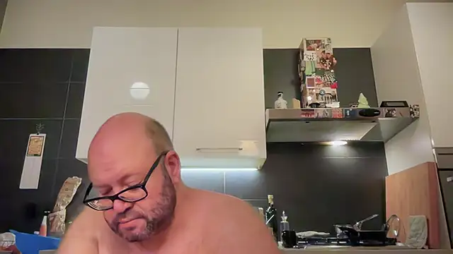 theitalianbear Adlı Modelin Web Kamerası Şovu