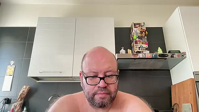 theitalianbear Adlı Modelin Web Kamerası Şovu