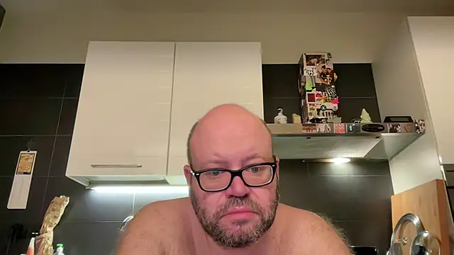 theitalianbear Live XXX-chat