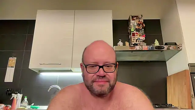 theitalianbear Show in webcam