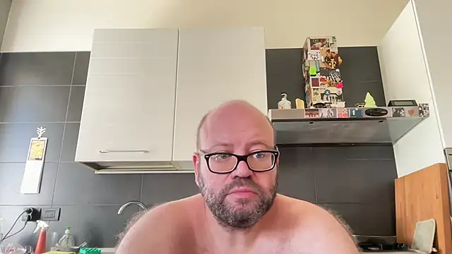 theitalianbear Show in webcam