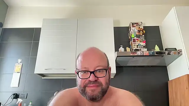theitalianbear's Webcam Show