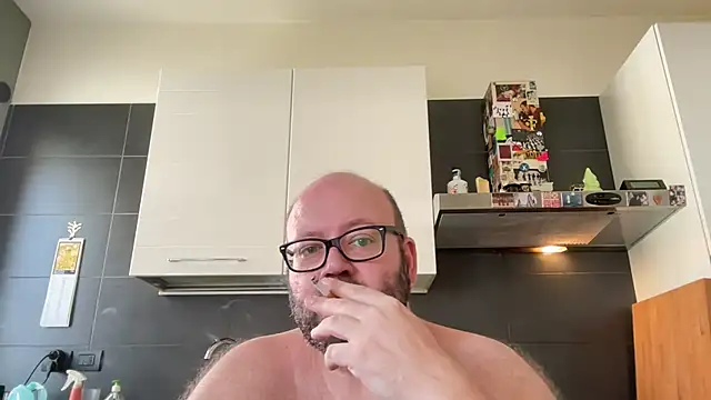 theitalianbear Webcam Show