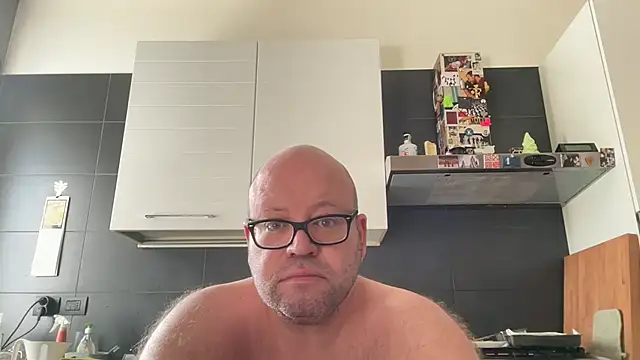 Pokazy przed kamerką – theitalianbear