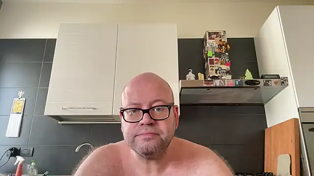 theitalianbear's Webcam Show