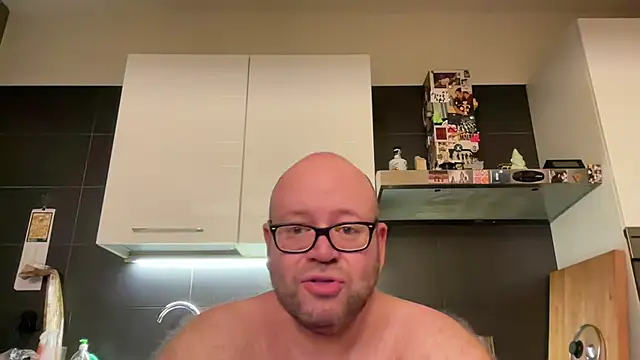 theitalianbear Show in webcam