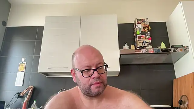theitalianbear Adlı Modelin Web Kamerası Şovu