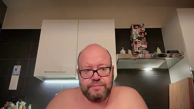 theitalianbear Show in webcam