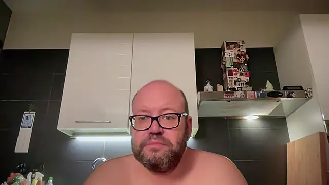 theitalianbear's Webcam Show