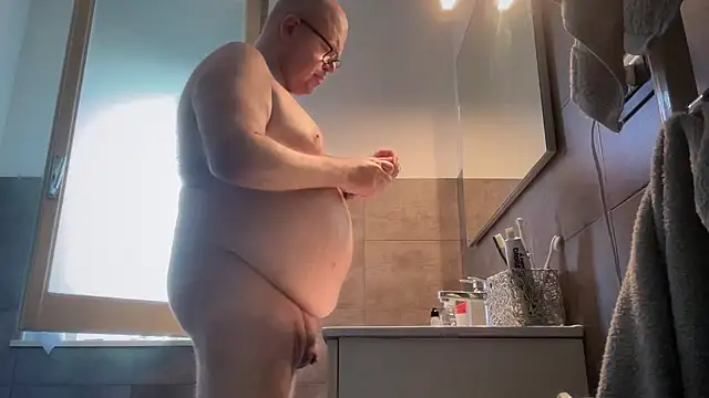 Pokazy przed kamerką – theitalianbear