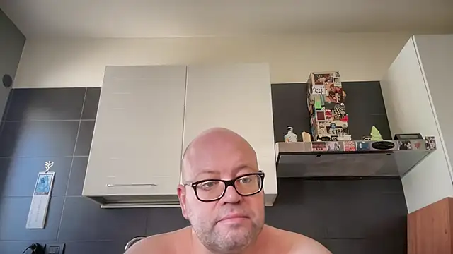theitalianbear's Webcam Show