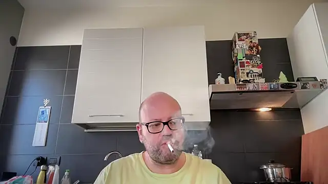theitalianbear's Webcam Show