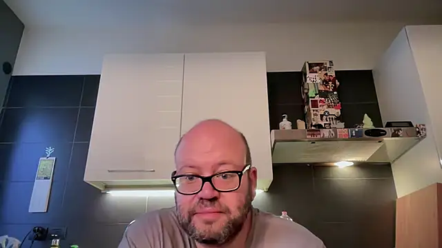 theitalianbear Show Webcam