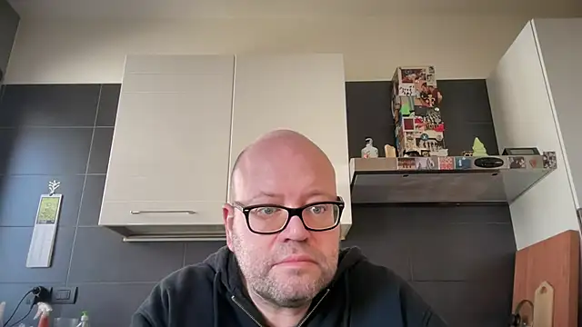 theitalianbear Show in webcam