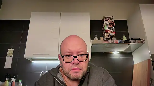 theitalianbear Webcam Show