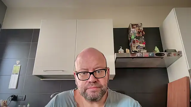 theitalianbear's Webcam Show