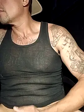 הופעת וובקאם של BigDickDaddyJ1985